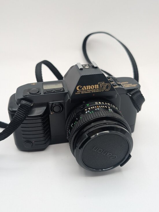 Canon T70 - 35mm SLR Camera With Canon Lens FD 50mm 1:1.8 - TESTED - Picture 1 of 8